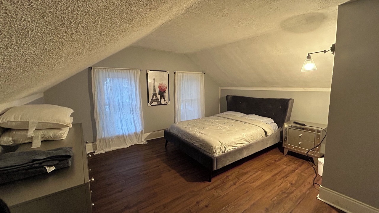 Photo of Bedroom in Napanee