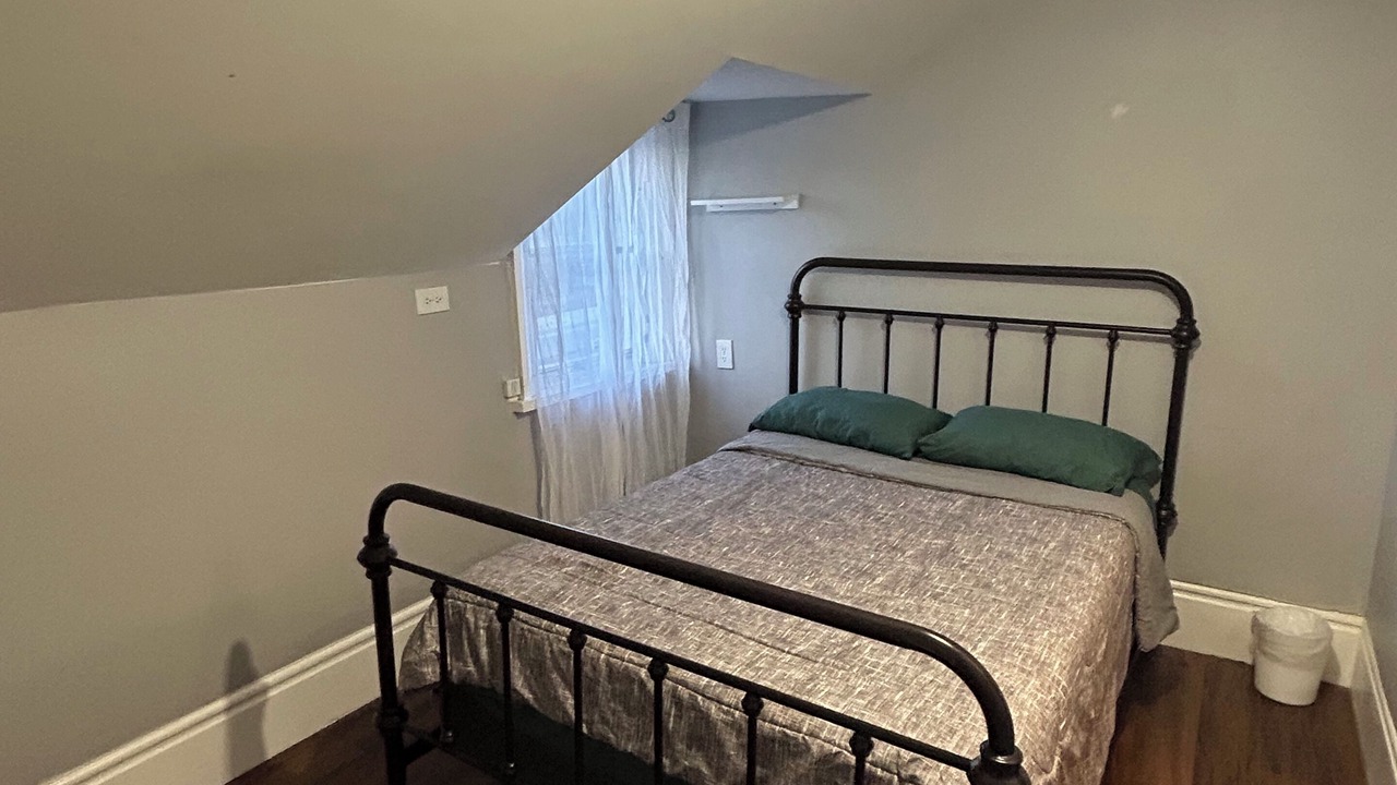 Photo of Bedroom in Napanee