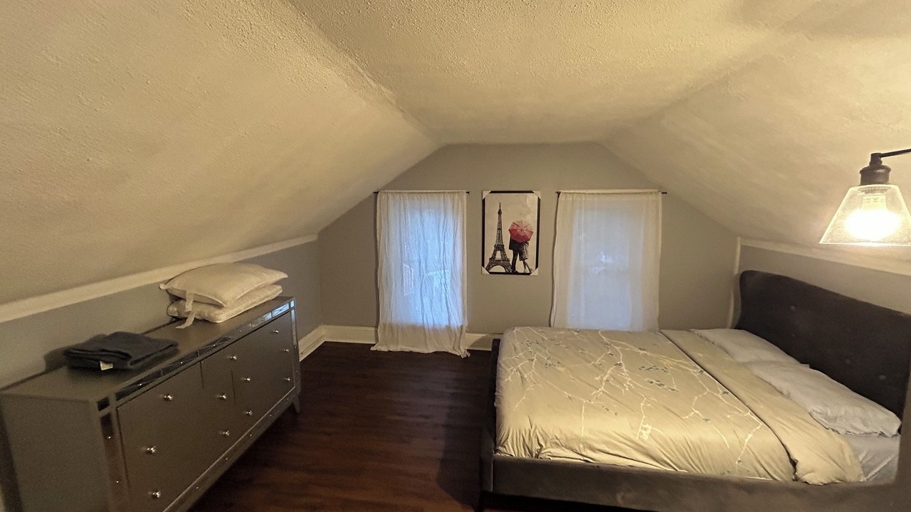 Photo of Bedroom in Napanee