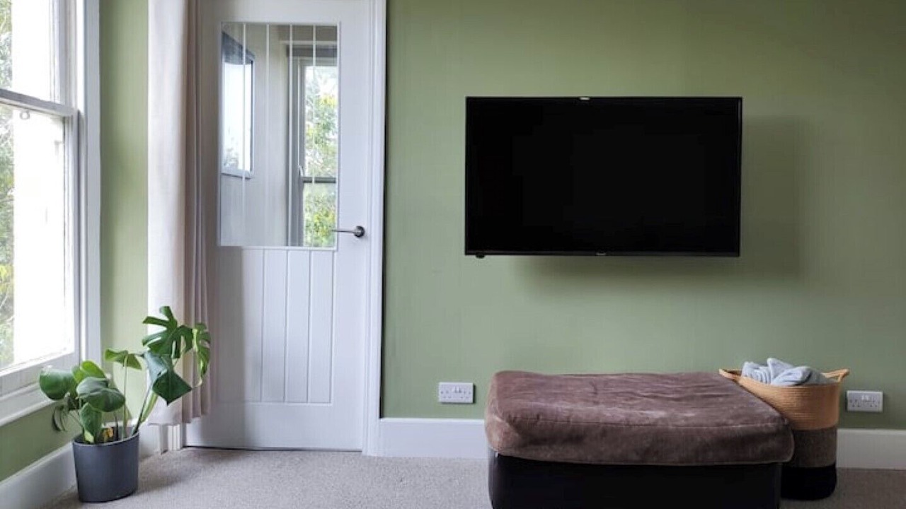 Photo of Livingroom in Cotham