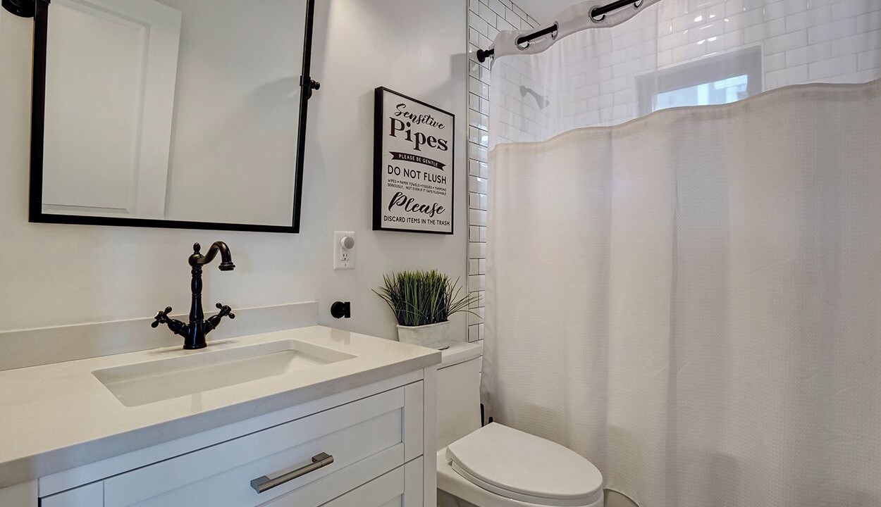 Photo of Bathroom in Wrightsville Beach