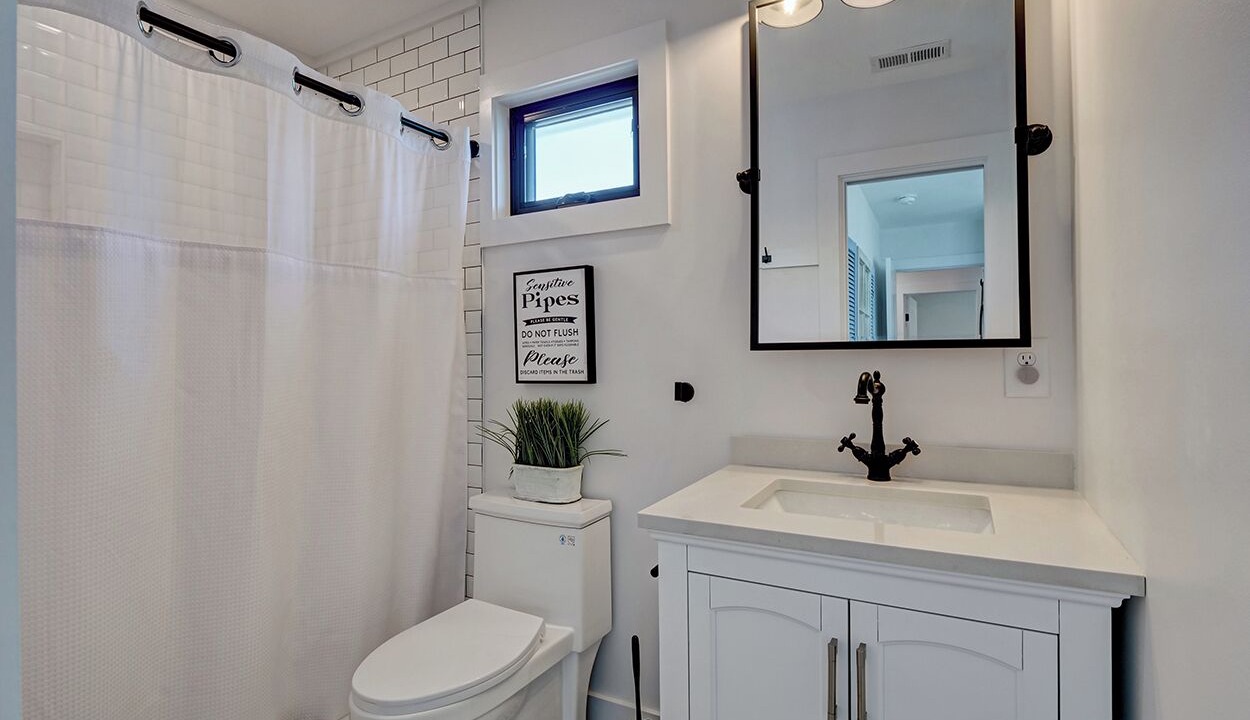 Photo of Bathroom in Wrightsville Beach