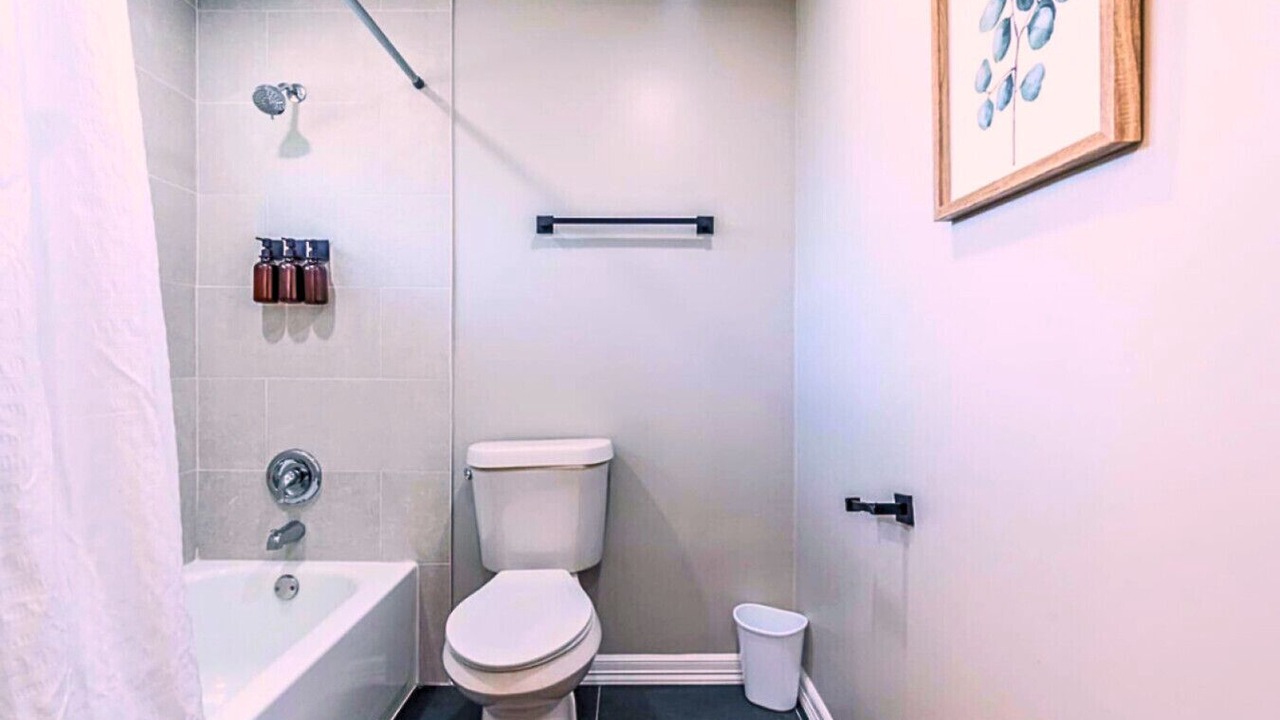 Photo of Bathroom in Neartown