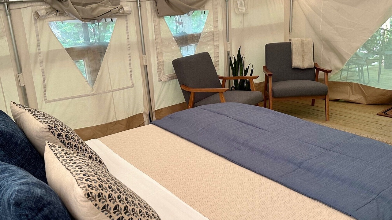 Photo of Bedroom in Cuyahoga Falls