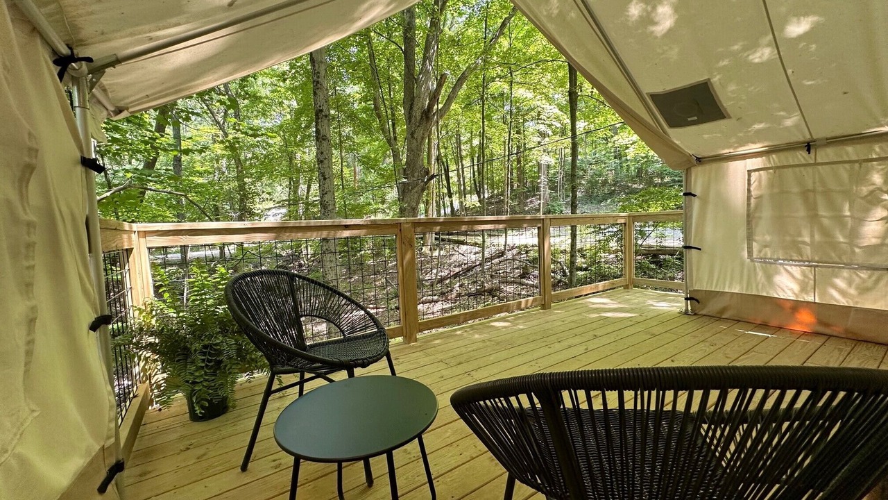 Photo of Patio Balcony in Cuyahoga Falls