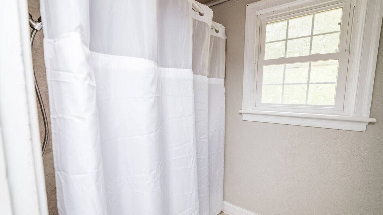 Photo of Bathroom in Peakland