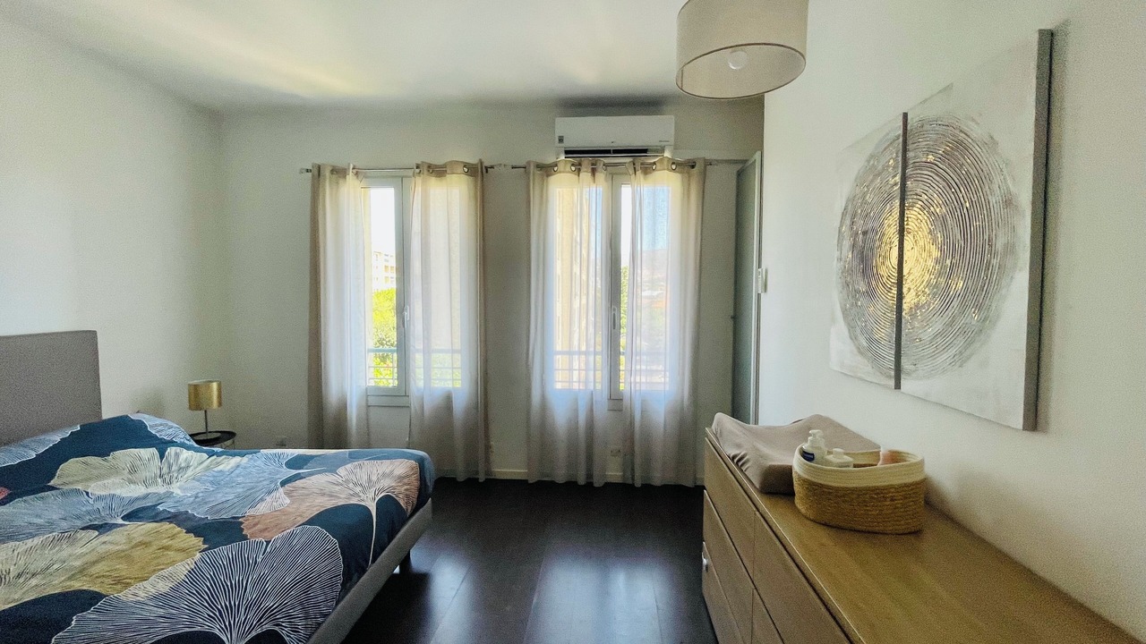Photo of Bedroom in Chanot - Stade Velodrome