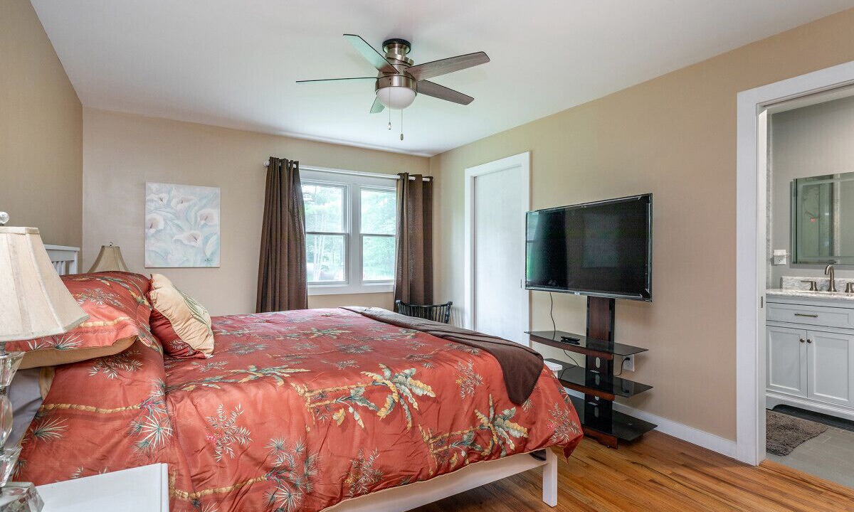 Photo of Bedroom in Warren