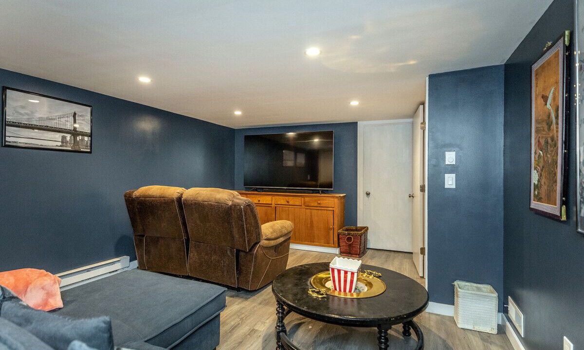 Photo of Livingroom in Warren