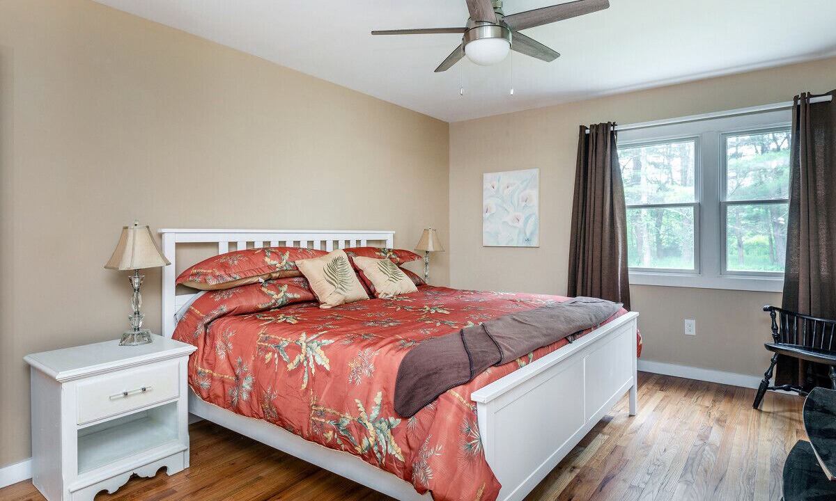 Photo of Bedroom in Warren