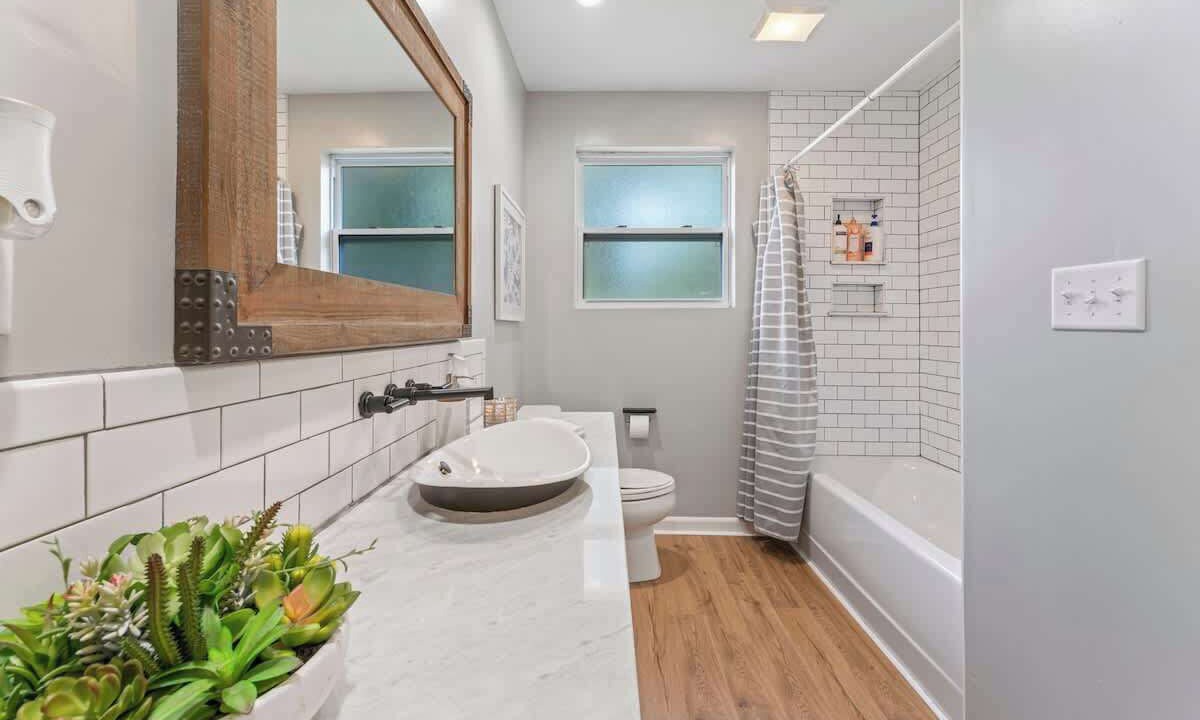 Photo of Bathroom in Lakewood