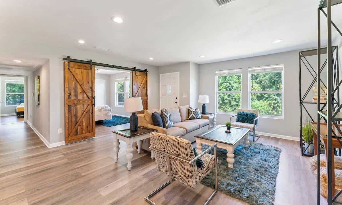 Photo of Livingroom in Lakewood
