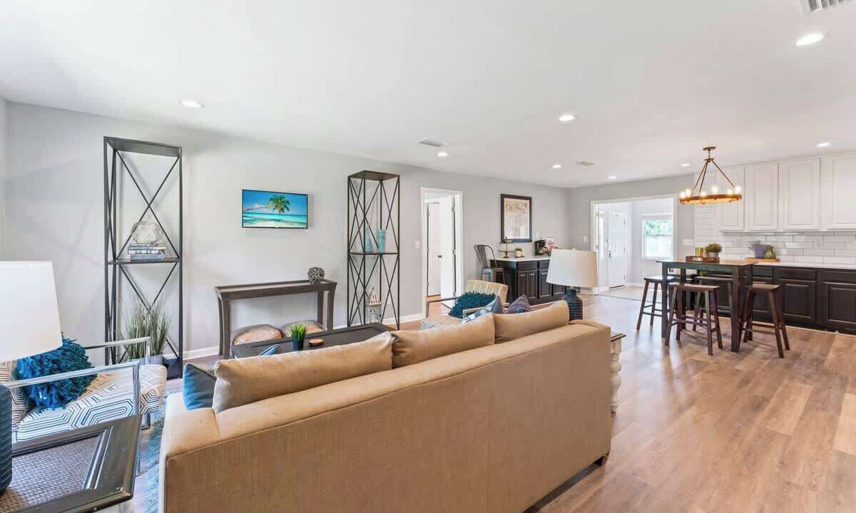 Photo of Livingroom in Lakewood