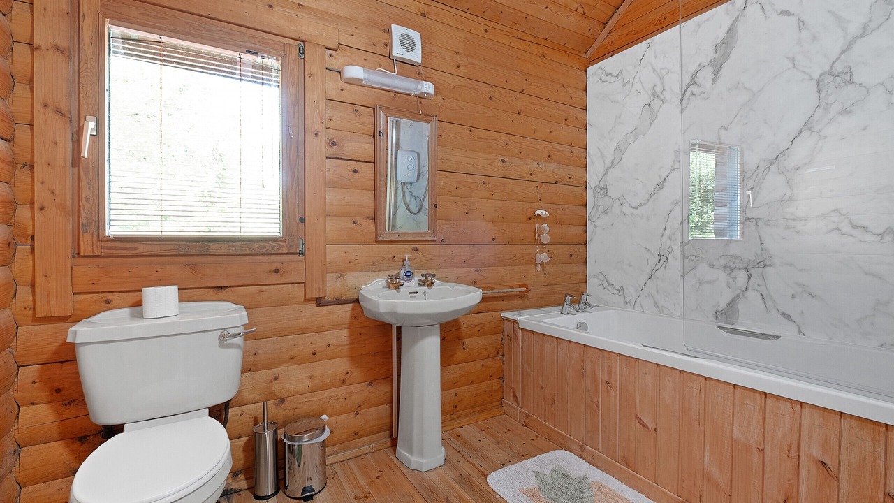 Photo of Bathroom in Torlundy