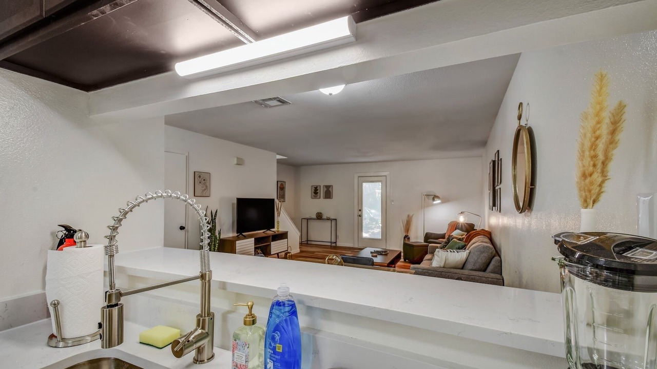 Photo of Livingroom in Medical Center District