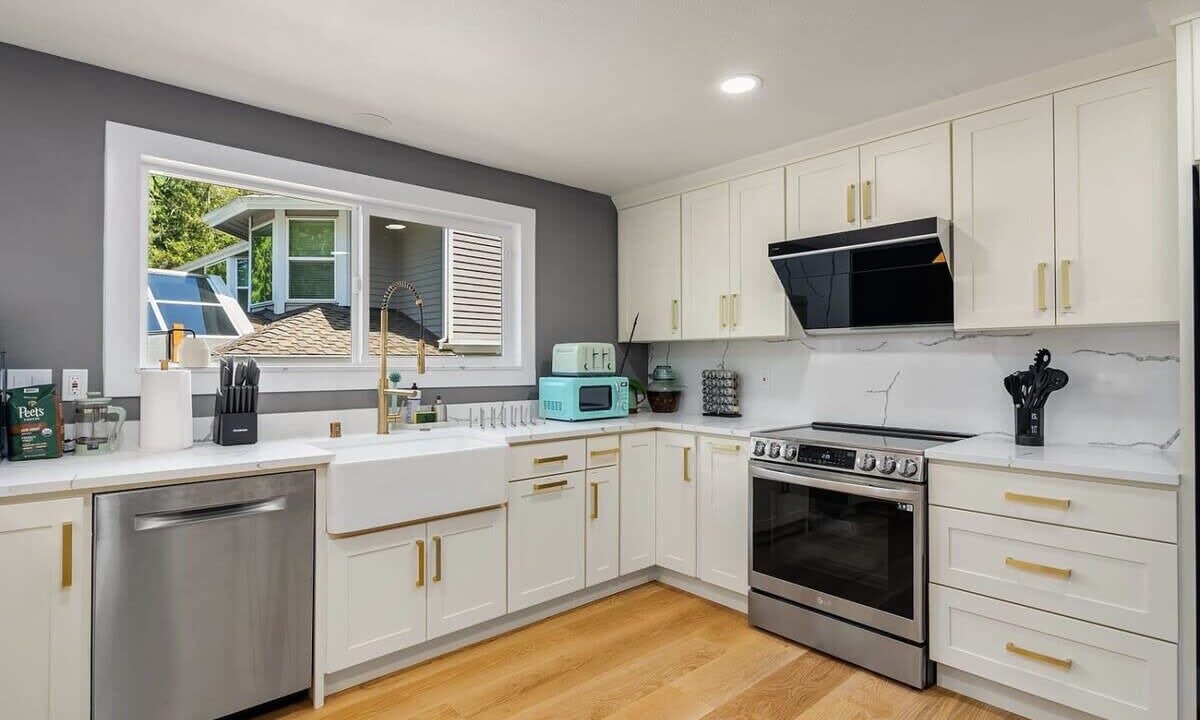 Photo of Others in Haller Lake