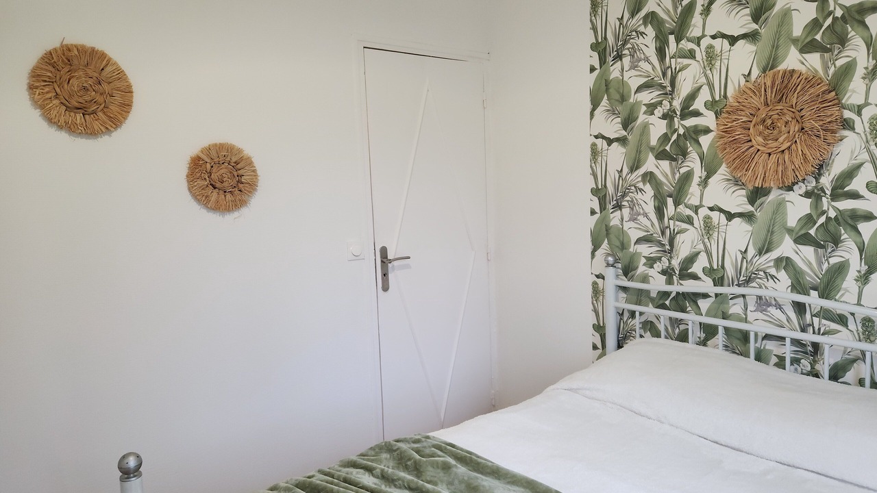 Photo of Bedroom in Saint-Germain-dEsteuil