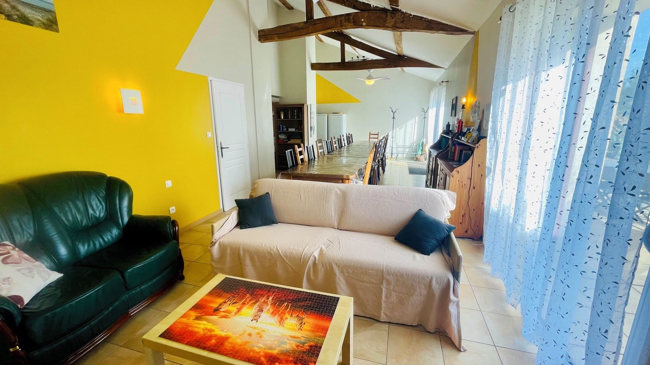 Photo of Livingroom in Saint-Reverend