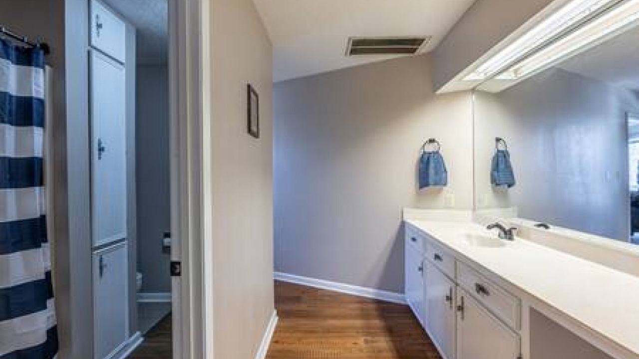 Photo of Bathroom in Pangburn