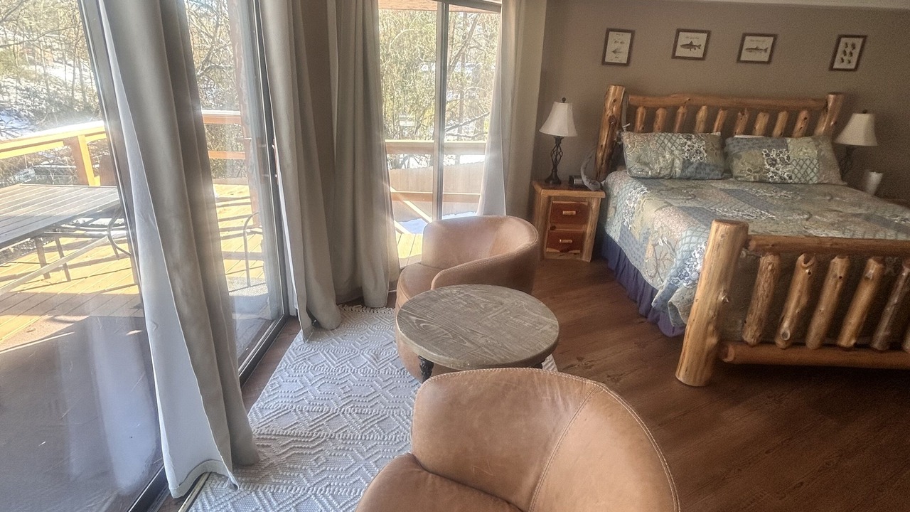 Photo of Bedroom in Pangburn