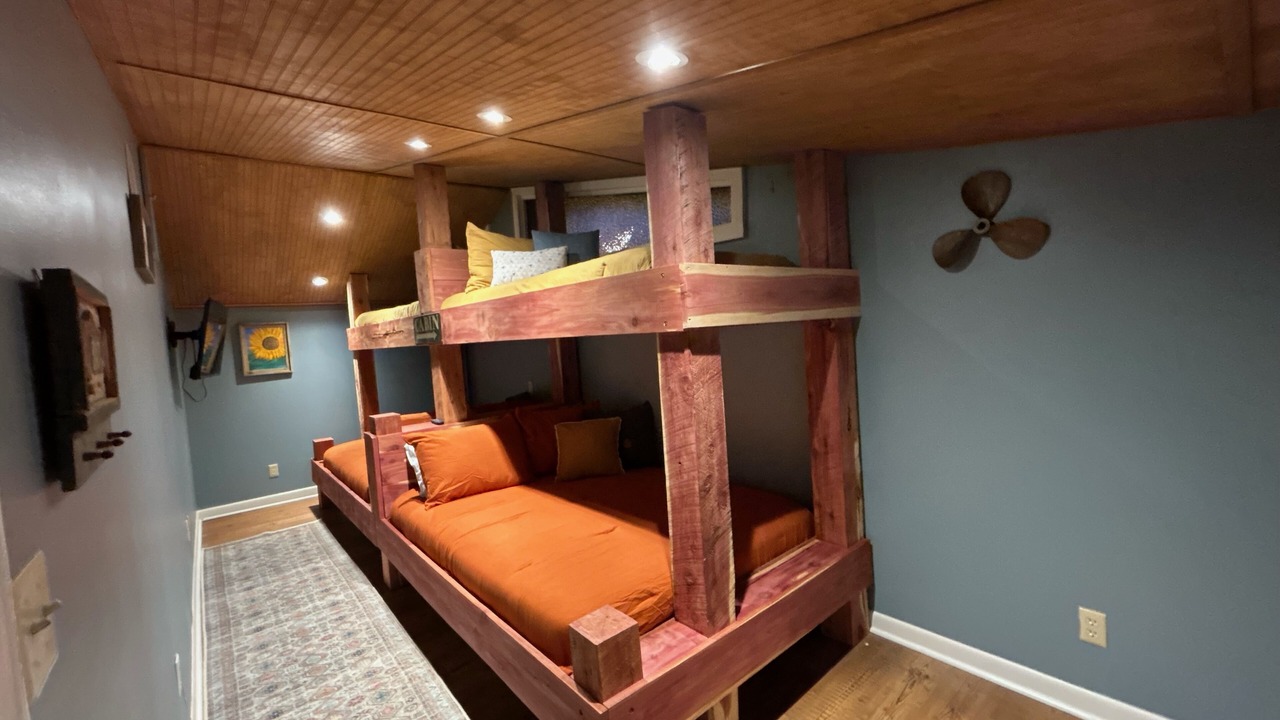 Photo of Bedroom in Pangburn