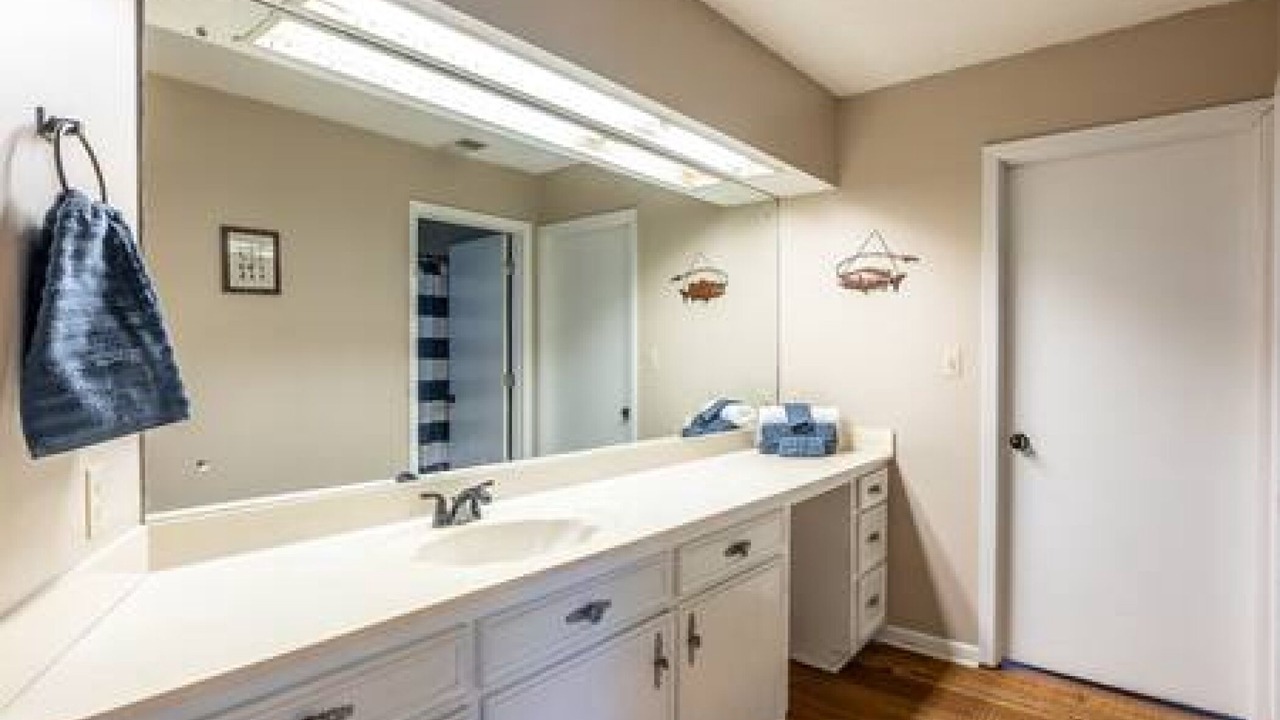 Photo of Bathroom in Pangburn