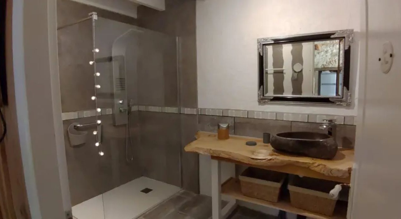 Photo of Bathroom in Montagnac-sur-Lede