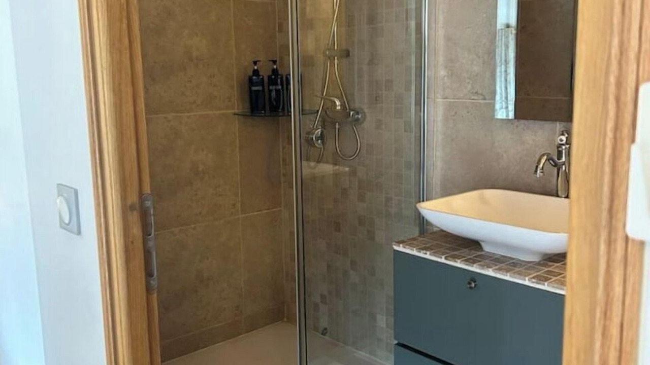 Photo of Bathroom in La Chapelle la Reine