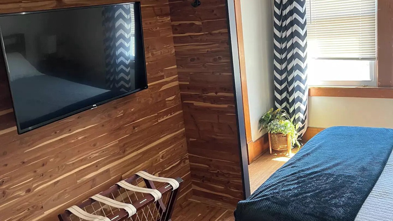 Photo of Bedroom in Town of Benton
