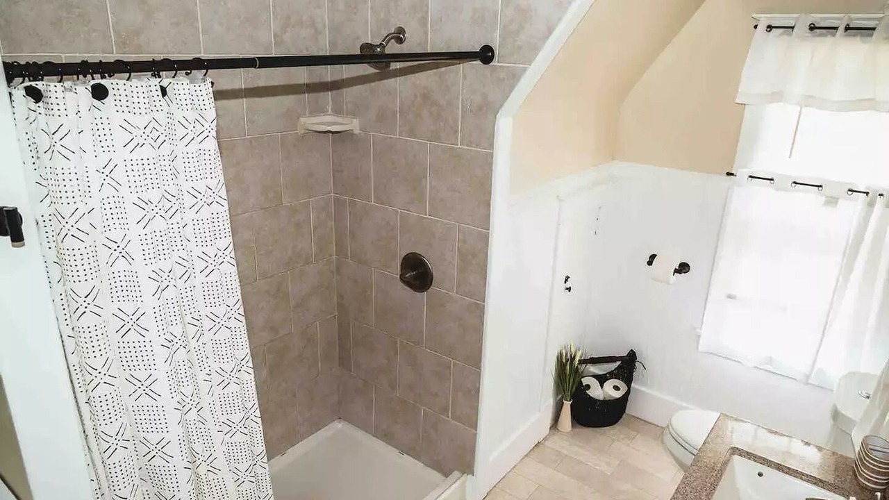Photo of Bathroom in Town of Benton