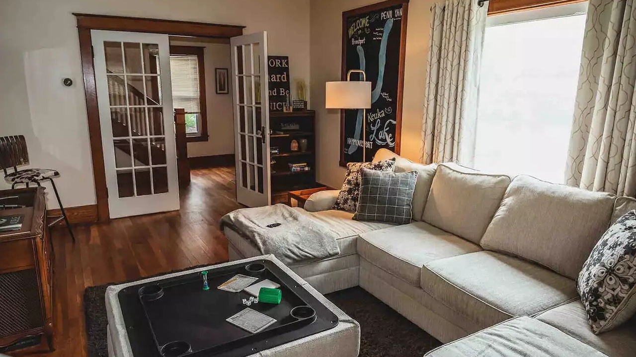 Photo of Livingroom in Town of Benton