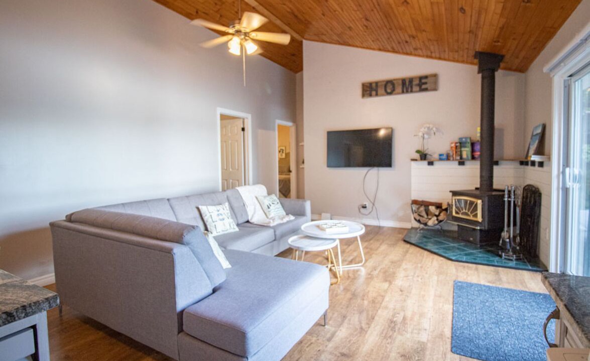 Photo of Livingroom in Havelock-Belmont-Methuen