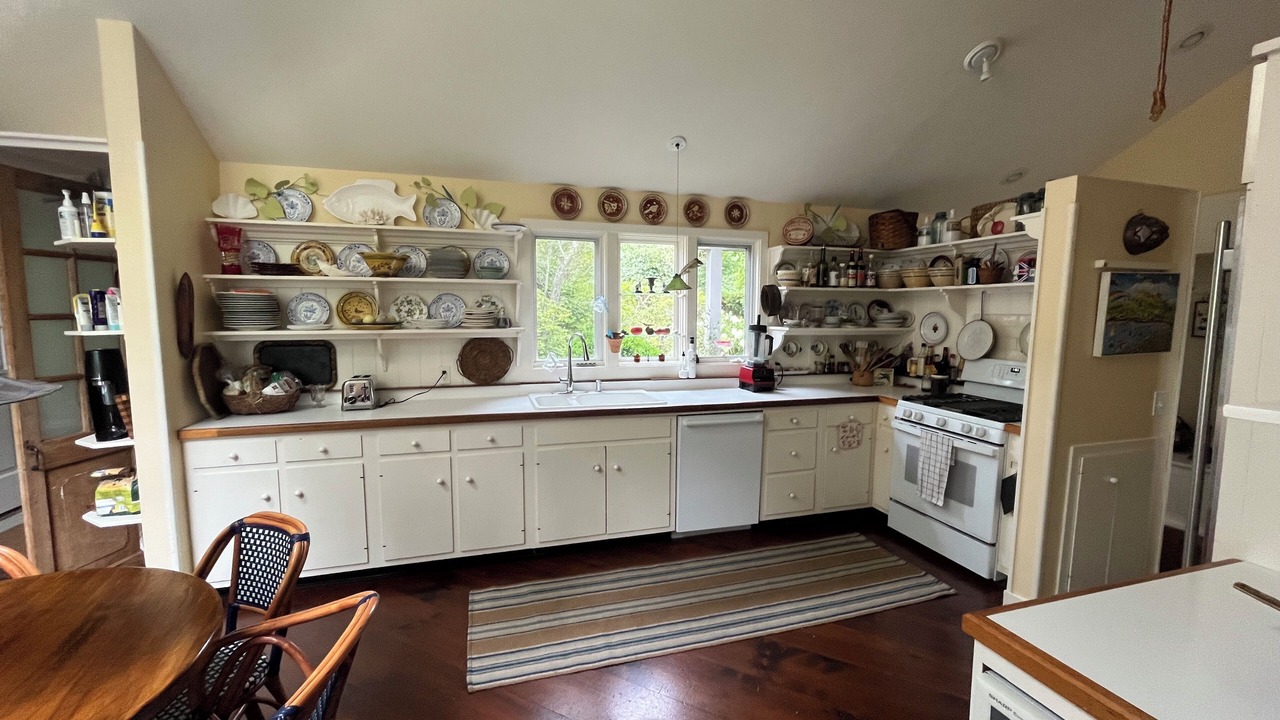 Photo of Kitchen in Saunderstown