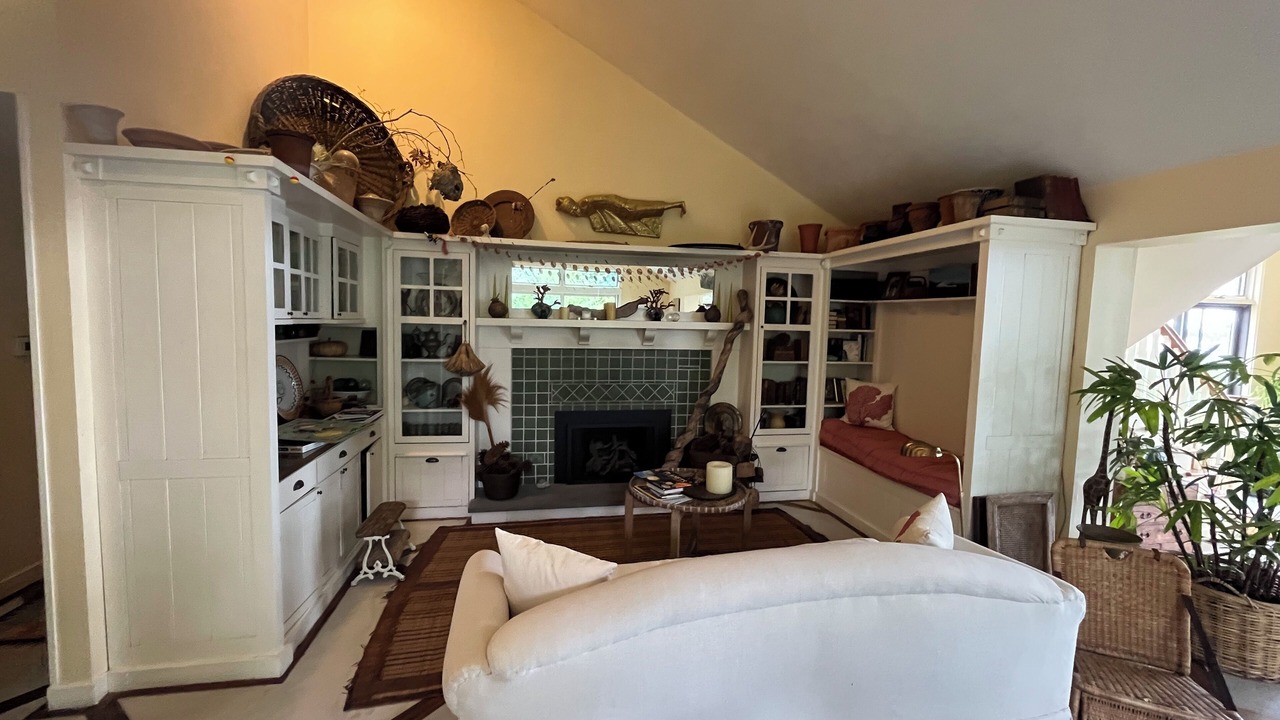 Photo of Livingroom in Saunderstown