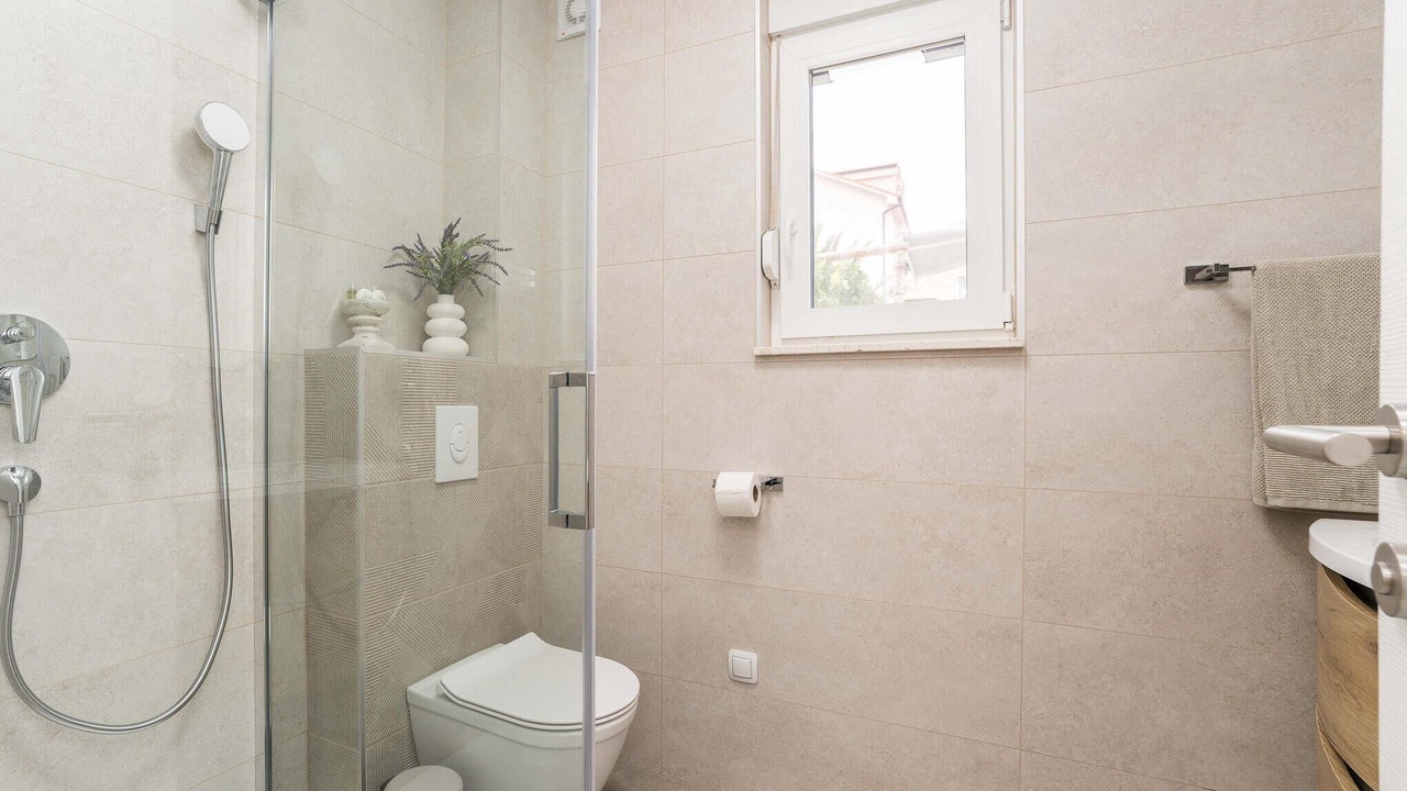 Photo of Bathroom in Kolan