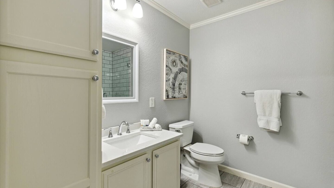 Photo of Bathroom in Elmo