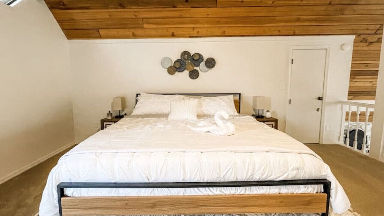 Photo of Bedroom in Hulbert
