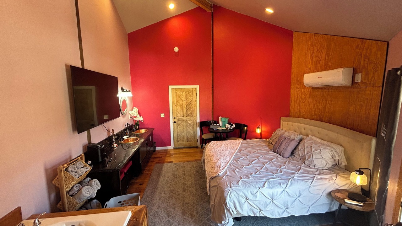 Photo of Bedroom in Bisbee