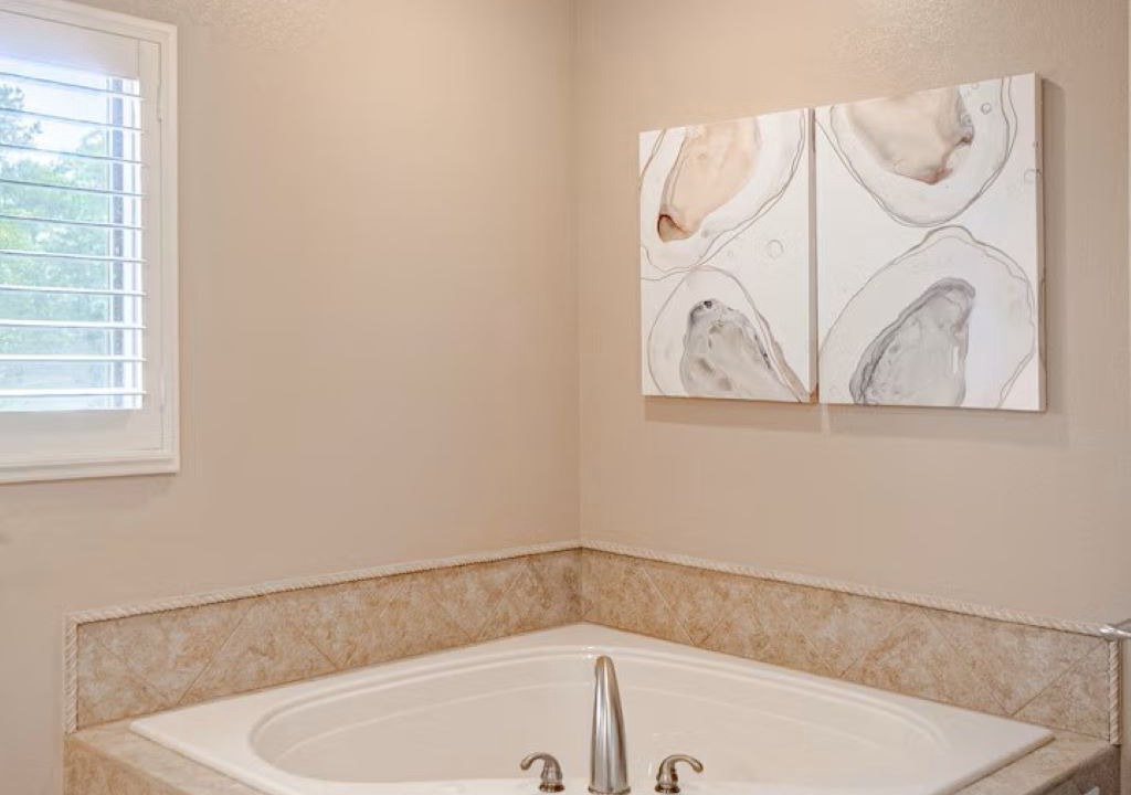 Photo of Bathroom in Piney
