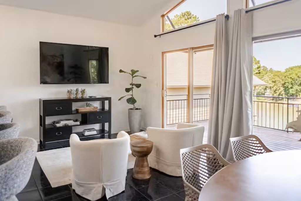Photo of Livingroom in Piney