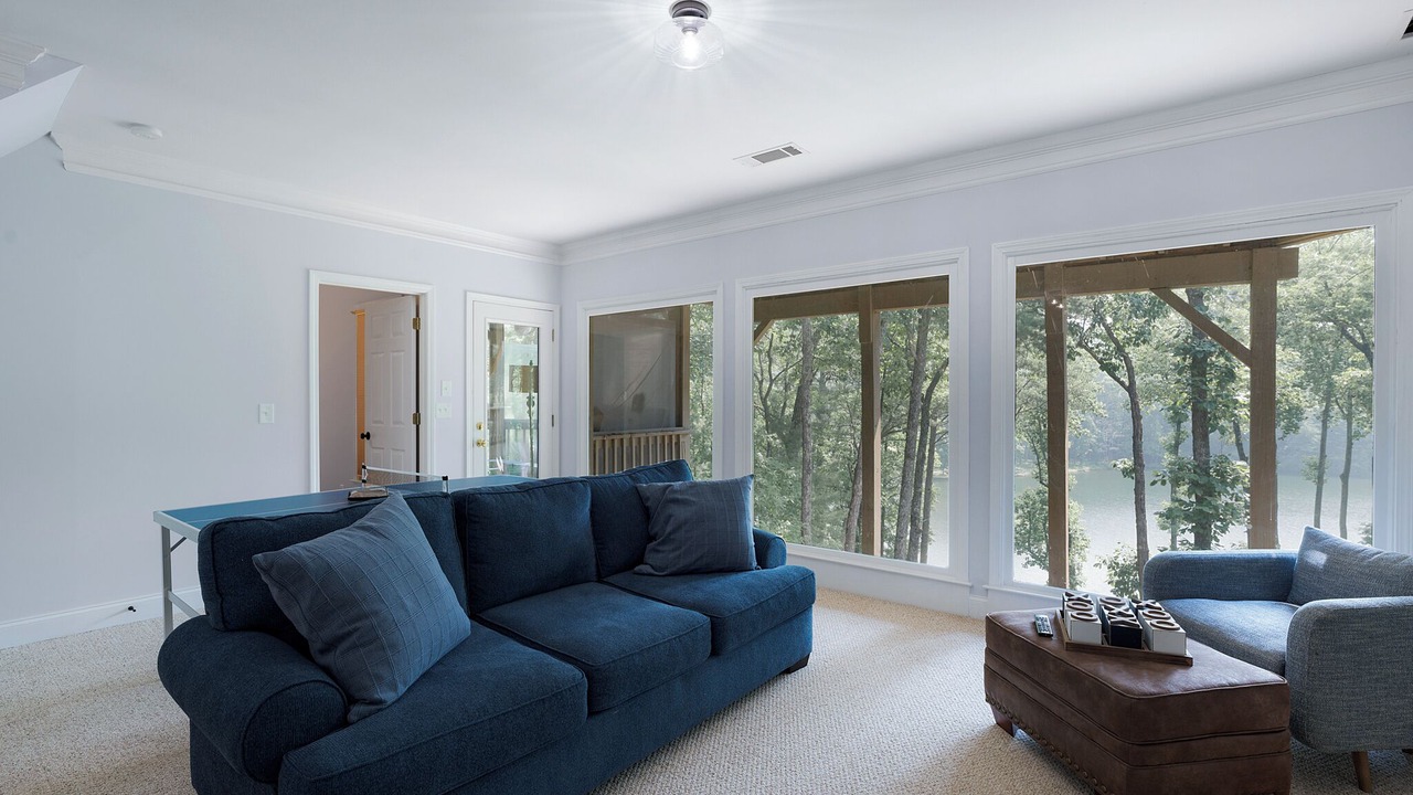 Photo of Livingroom in Big Canoe
