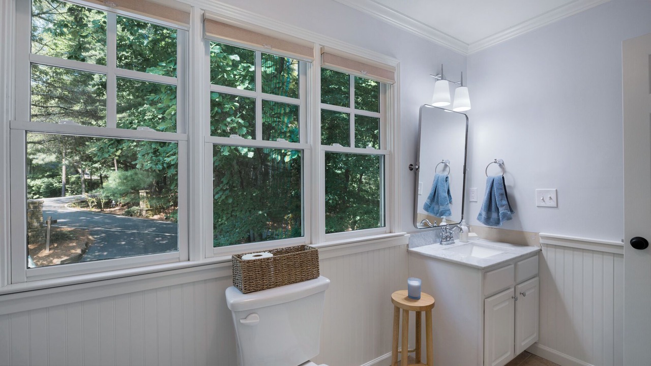Photo of Bathroom in Big Canoe