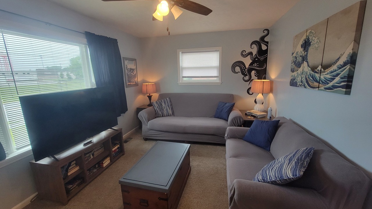 Photo of Livingroom in Elyria