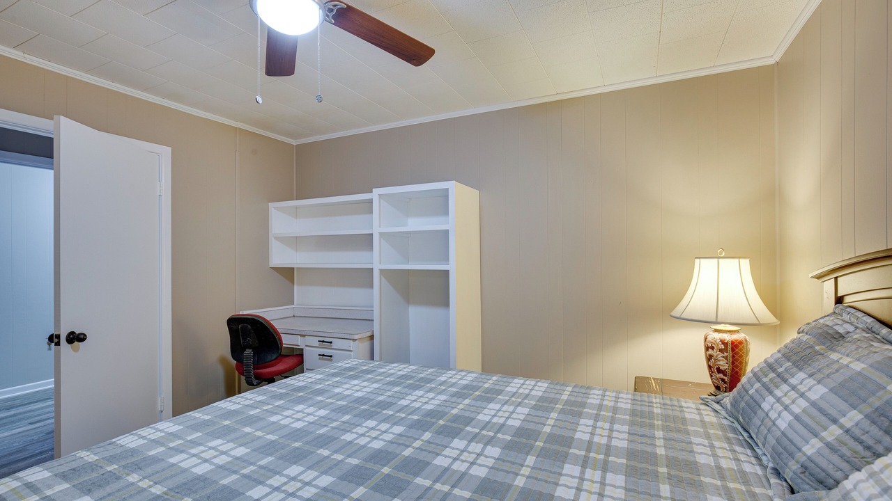 Photo of Bedroom in Overton