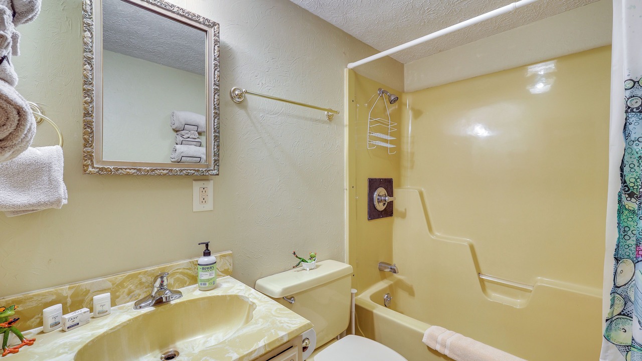 Photo of Bathroom in Holiday Island