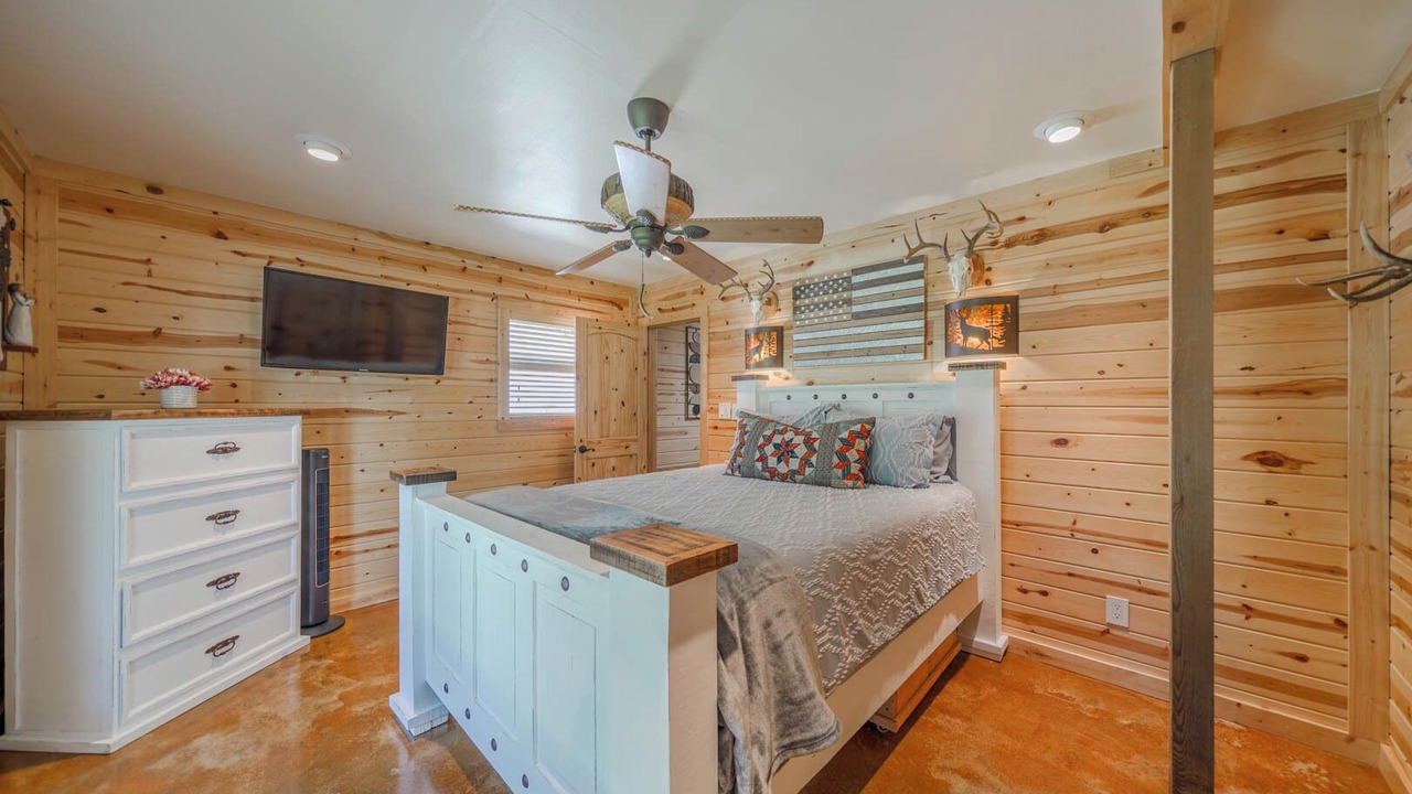 Photo of Bedroom in Blanchard