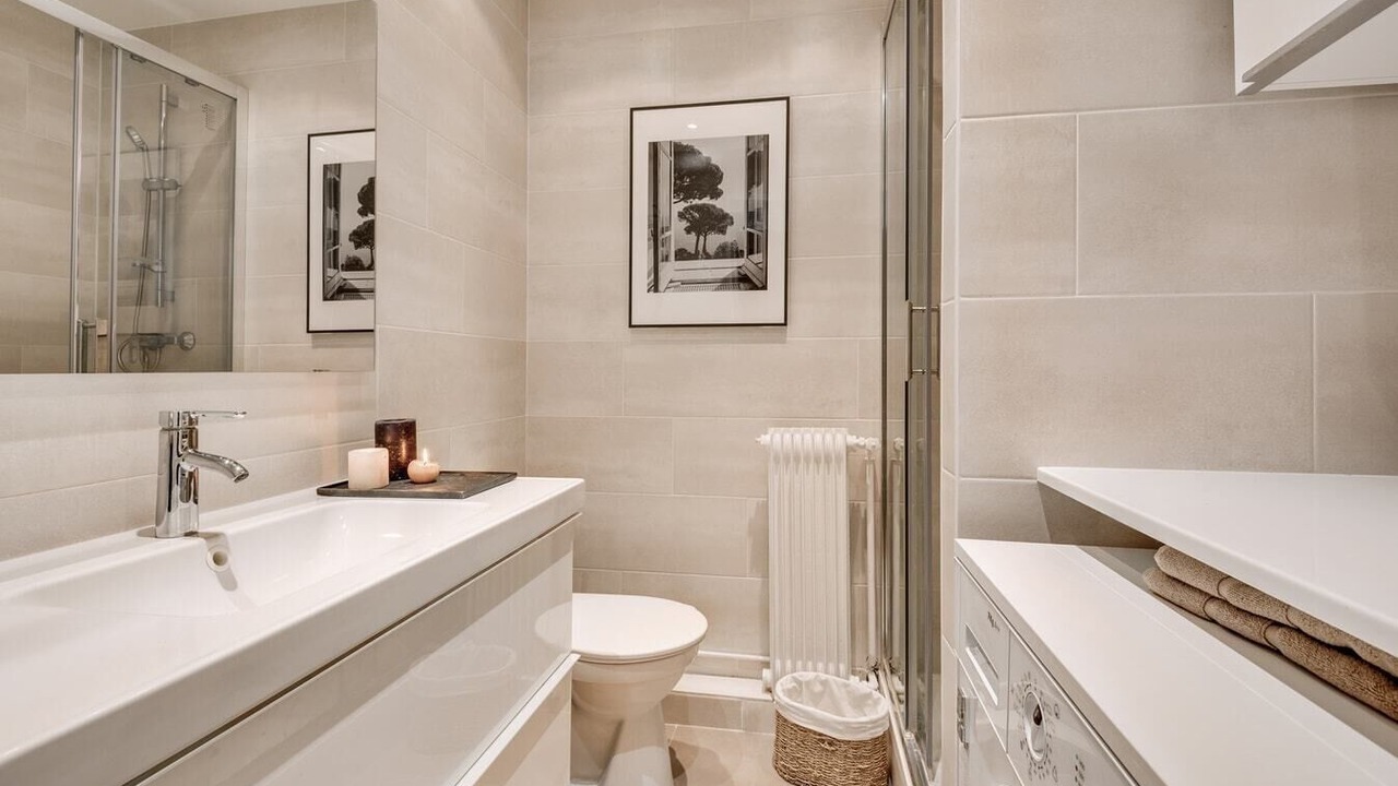 Photo of Bathroom in 16th Arrondissement