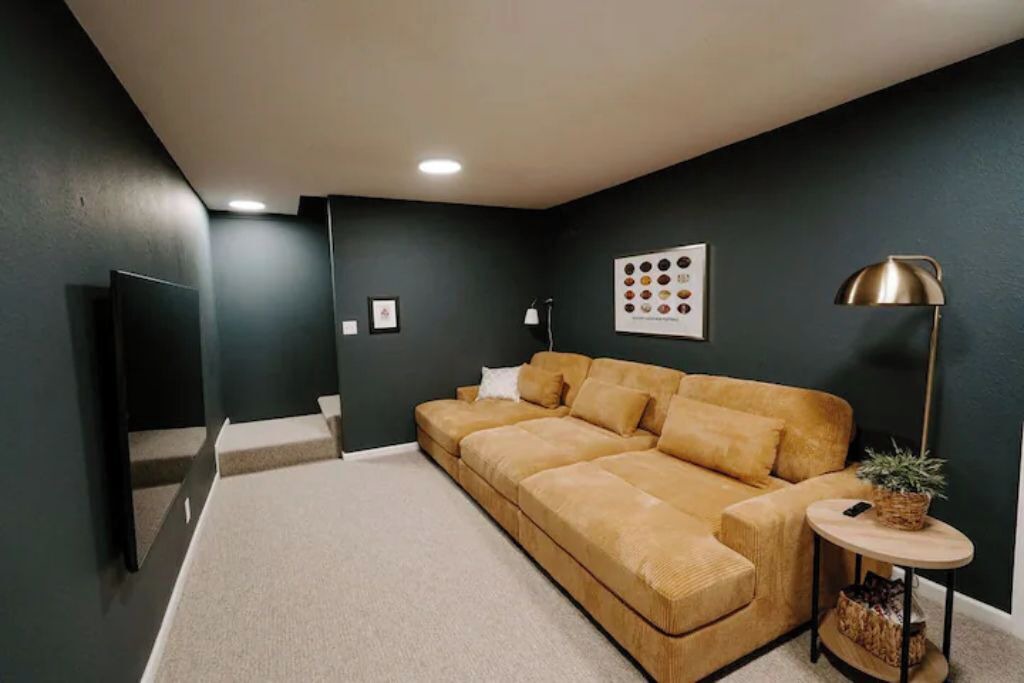 Photo of Livingroom in Ames