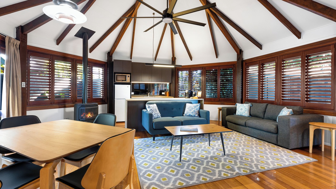 Photo of Livingroom in Balmoral Ridge