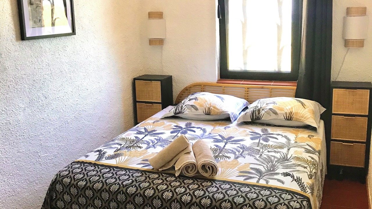 Photo of Bedroom in Pals